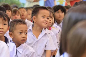 Chung tay vì sự nghiệp trồng người