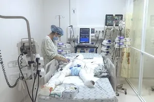 Gần 100 ngày giành giật sự sống cho bé trai 6 tuổi bị bỏng nặng