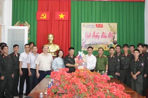 Phường Rạch Dừa thăm, chúc tết các đơn vị đặc thù