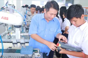 Học sinh Trường THCS Bông Trang (xã Xuyên Mộc) tham gia hoạt động, hướng nghiệp tại Trường Cao đẳng Kỹ thuật Công nghệ Bà Rịa - Vũng Tàu