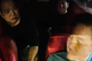 Nhạc sĩ Minh Khang có những lời nói thiếu tôn trọng với tài xế xe công nghệ. Ảnh chụp từ clip