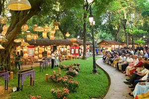 Không gian trải nghiệm Vườn ánh sáng tại Văn Miếu - Quốc Tử Giám (Hà Nội)