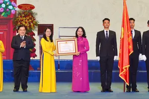 Saigontourist Group đón nhận Huân chương Lao động hạng nhất