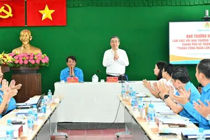Phó Bí thư Thành ủy TPHCM Nguyễn Phước Lộc tại buổi làm việc với Ban Thường vụ LĐLĐ TPHCM. Ảnh: VIỆT DŨNG
