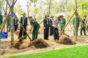 Lực lượng vũ trang TPHCM phát động trồng cây nhớ ơn Bác Hồ