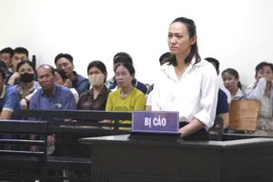 Bị cáo Lê Thị Cẩm Chi tại phiên xét xử phúc thẩm, ngày 19-5