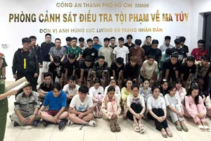 Từ 12 ca dương tính tại quán bar, Công an TPHCM triệt phá đường dây ma túy quy mô lớn