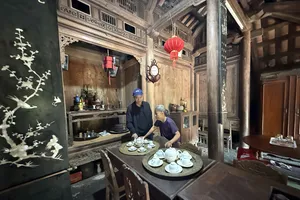 Căn nhà cổ tại làng cổ Lộc Yên (xã Thạnh Bình, TP Đà Nẵng) vẫn được người dân dùng để sinh hoạt, thờ tự nhiều đời nay. Ảnh: NGUYỄN CƯỜNG