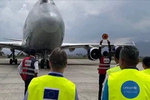 EU chuyển hàng cứu trợ đến Nepal. Ảnh: EUROPA/EU CIVIL PROTECTION & HUMANITARIAN AID
