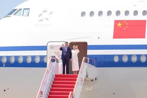 Chủ tịch Trung Quốc Tập Cận Bình đã tới Căn cứ Không quân liên hợp Andrews. Ảnh: THX