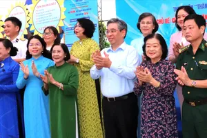 Đại biểu phát động lễ ra quân “Tháng cùng Phụ nữ hành động” năm 2026. Ảnh: THÁI PHƯƠNG