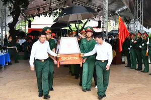 TPHCM mời người dân cầm hoa trắng tiễn đưa 731 liệt sĩ về nơi an nghỉ