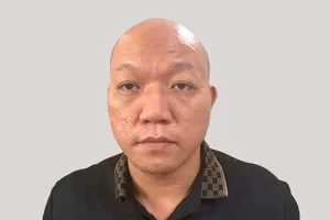 Ngọc "Ramboo" tại cơ quan điều tra. Ảnh: CÔNG AN CUNG CẤP