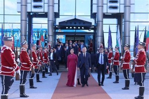 越南党中央总书记苏林与夫人圆满结束对保加利亚共和国进行的正式访问。图自越通社