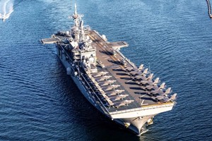 美国“的黎波里”号两栖攻击舰。 图自 SAMUEL RUIZ