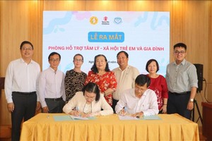 各代表出席签署合作谅解备忘录仪式。图越通社