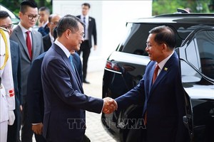 越南政府总理黎明兴会见缅甸总统敏昂莱