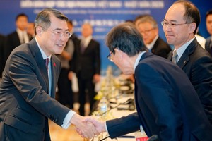 越南政府总理黎明兴会见日本各地方代表团。 