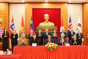 签署仪式现场。图自工商部