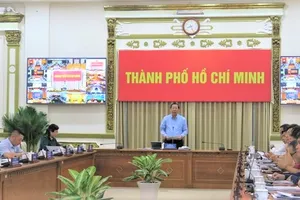 Chủ tịch UBND TPHCM: Yếu tố quyết định là sự vượt khó của người dân, doanh nghiệp
