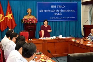 Thủ tục vay vốn rắc rối mở đường cho “tín dụng đen”