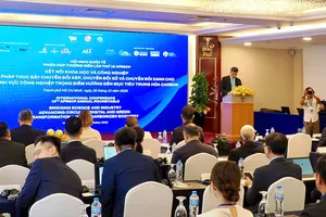 Hội nghị quốc tế diễn ra bên lề Diễn đàn Kinh tế Mùa thu 2026. Ảnh: HOÀNG HÙNG