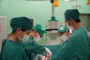 Một ca phẫu thuật của các bác sĩ Bệnh viện Đa khoa Vũng Tàu. Ảnh minh họa