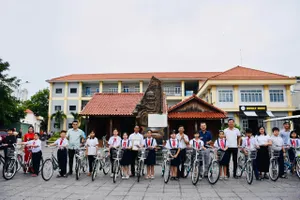 34 chiếc xe đạp được trao cho các em học sinh có hoàn cảnh khó khăn
