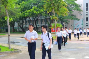 Thí sinh dự thi THPT chuyên Lê Quý Đôn (phường Phước Thắng, TPHCM).