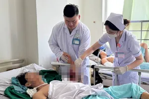 Bệnh nhân đã hồi phục và đang tập phục hồi chức năng.