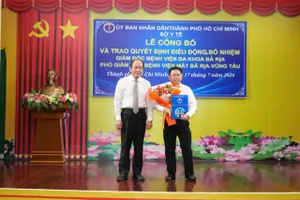Sở Y tế công bố quyết định tiếp nhận và bổ nhiệm BS.CKII Trần Ngọc Triệu, Phó Giám đốc Sở Y tế TPHCM, giữ chức vụ Giám đốc Bệnh viện Đa khoa Bà Rịa.