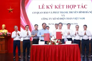 Cơ quan Báo và Phát thanh, Truyền hình Hà Nội và Vietlott ký hợp tác truyền thông giai đoạn 2026-2030. Ảnh HNM