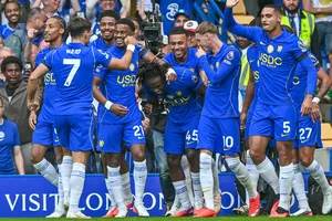 Neto (số 7) vẫn có thể rời Chelsea dù đang có phong độ tốt(Ảnh: THX)