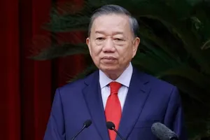 Tổng Bí thư, Chủ tịch nước Tô Lâm phát biểu khai mạc Hội nghị lần thứ tư Ban Chấp hành Trung ương Đảng khóa XIV. Ảnh: TTXVN)