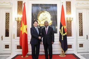 越南国家主席梁强和安哥拉共和国总统若昂·曼努埃尔·贡萨尔维斯·洛伦索。图自越通社
