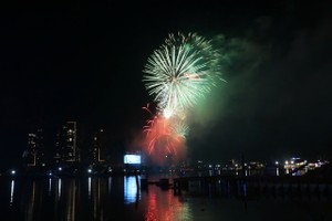 绚丽烟花迎接2026丙午新年