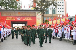 越南国防部工作代表团开展实地检查。