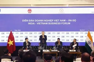 党中央总书记、国家主席苏林出席越印企业论坛。