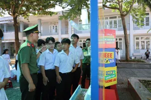 TPHCM tuyên truyền phòng, chống ma túy và an toàn giao thông trong học đường