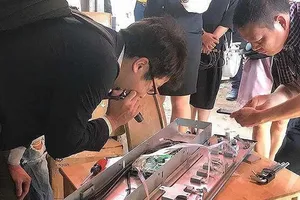 Thiệt hại vì mua phải thang máy Mitsubishi giả mạo