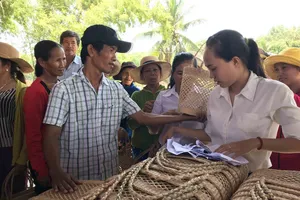 Quảng Ngãi: Hơn 10.000 USD xây dựng mô hình “làng không rác”