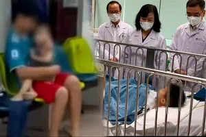 Podcast bản tin tối 5-5: Diễn biến mới vụ bé 4 tuổi bị yêu cầu đóng viện phí trước khi cấp cứu