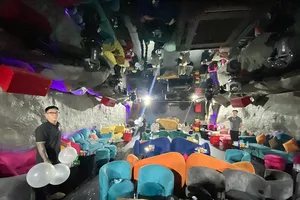 Podcast bản tin trưa 15-7: Ông trùm kho bán sỉ khí cười tại TPHCM là ai?