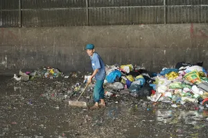 Thấp thỏm vì bãi trung chuyển rác ô nhiễm