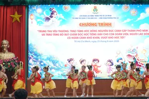 Ấm áp Tết Trung thu dành cho con em công nhân