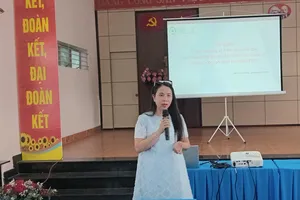 Tập huấn cho lực lượng thu gom rác dân lập