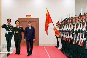 黎明兴总理出席国防学院2026—2027新学年开学典礼。图自越通社