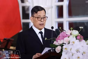 泰国国王玛哈·哇集拉隆功在招待宴会上发表讲话。图自越通社