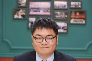 中国华侨大学海上丝绸之路研究院院长黄日涵教授。图自越通社