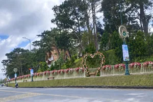 Thiết kế nhiều không gian hoa cho Festival Hoa Đà Lạt lần thứ XI năm 2026